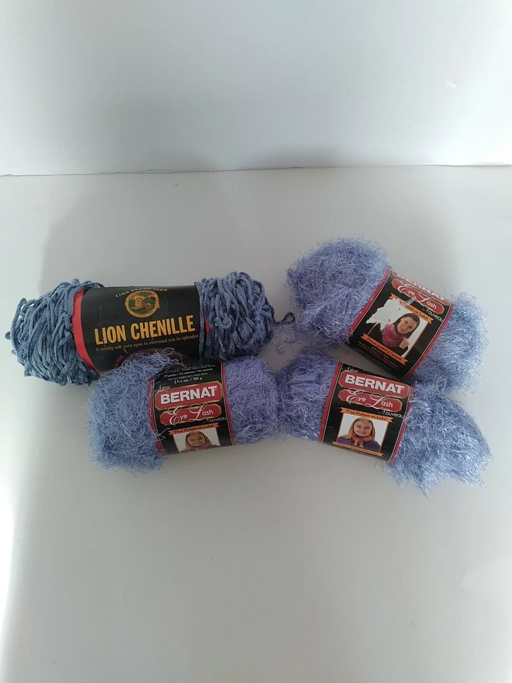 Lote de 4 rolos de fios - Lion CHENILLE e Bernat Eye Lash - Imagem 1 de 3