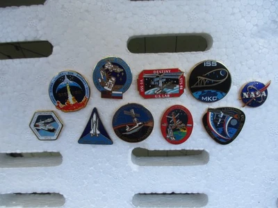 Vtg Lot of NASA Shuttle, Space Lab, ISS Pins from Boeing, Rockwell, 10 Pin Lot 3 - Image 1 of 4