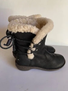 Botas de invierno UGG Acadia para mujer talla 6 de piel de oveja negras - Imagen 1 de 13
