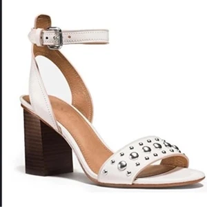 Coach Q8942 Paige Damen-Sandalen mit Nieten beige Absatz Größe 10 - Bild 1 von 8