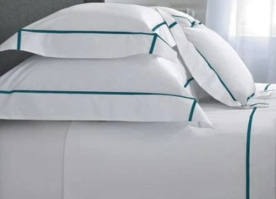 $300 NUEVO Yves Delorme 2 Athena Peacock Euro Shams Estuches Francia Blanco Verde azulado Rayas Foto 1 de 4
