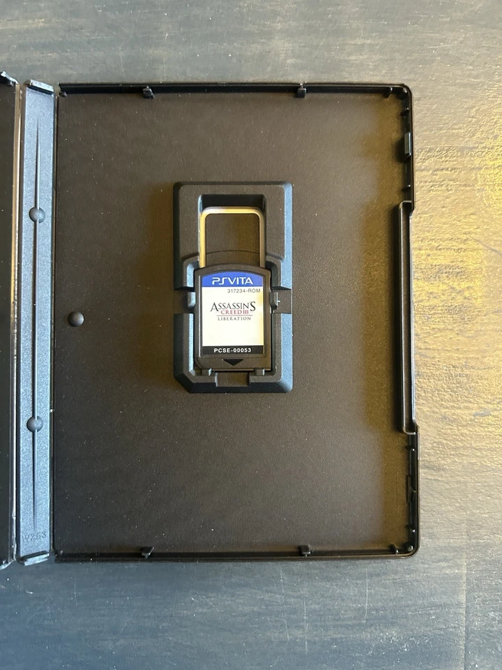 Carrito Assassins Creed III Liberation para PS Vita (Sony PlayStation Vita) solamente Foto 1 de 2