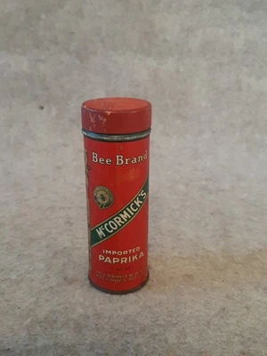 Vintge 1936 Spice Tin Can McCormick Bee Brand 1oz Paprika Seasoning Baltimore MD - Image 1 of 4