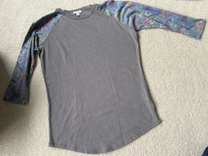 Lularoe Gray Baseball Sleeve Shirt Sz S Tropical Bird Floral Sleeves - Picture 1 of 5