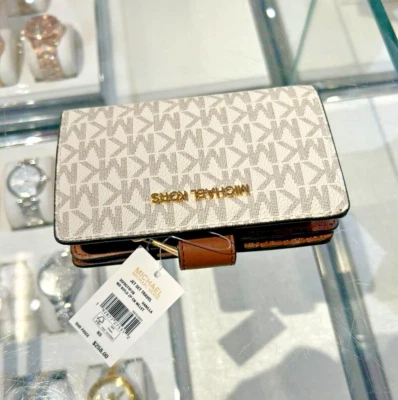 Michael Kors Medium Leather Bifold Zip Coin Credit Card Holder id Wallet Vanilla - Image 1 of 4