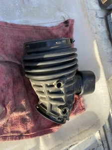 2018 Jeep Grand Cherokee SRT 6.2L Air Intake Duct Cleaner Hose 53010795AD - Picture 1 of 3
