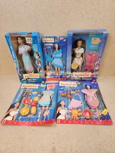 1995 Mattel Disney Pocahontas Lot Sonnenfarben, leuchtende Zöpfe & 3 Kleiderpakete NEU - Bild 1 von 10