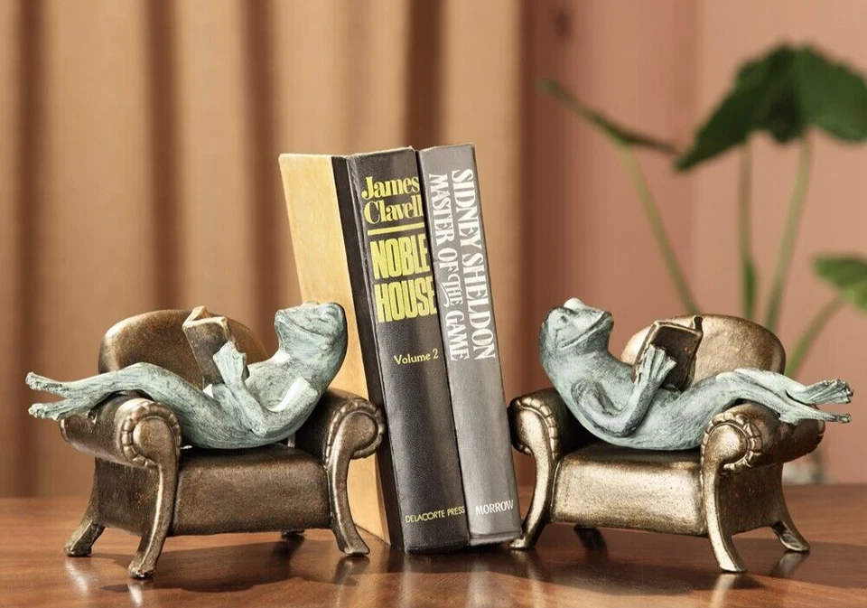 Par de sujetalibros de ranas caprichosas para leer en sofá-5,5""H Foto 1 de 1