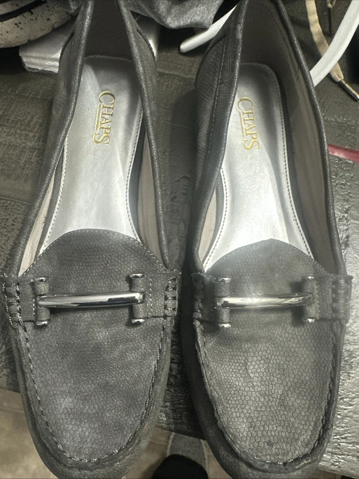 Sapatos femininos Chaps Ralph Lauren de couro liso cinza tamanho 10 - Imagem 1 de 4