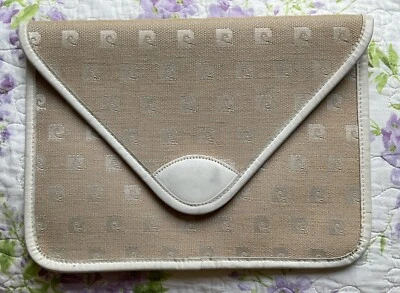 Bolso sin asas Pierre Cardin sobre vintage años 70 80, estuche para documentos monograma crema Foto 1 de 3