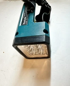 Makita LXLM01 18V LXT Lithium-Ion Cordless L.E.D. Flashlight, Only - Picture 1 of 5