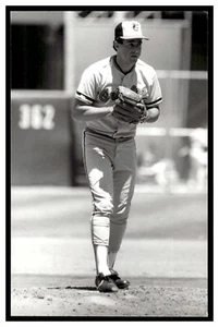 Mike Boddicker (1988) Baltimore Orioles Vintage Baseball Postcard Rd6 - Picture 1 of 2