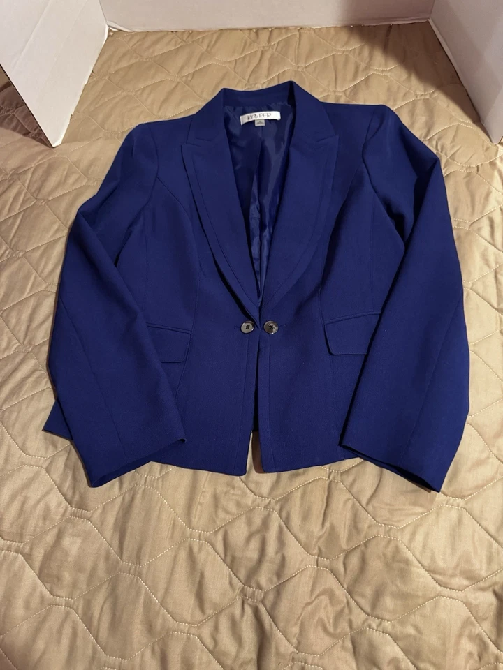 Kasper Blazer Jacket Women’s 6 Blue Blazer Long Sleeves Two Buttons Two Pockets - Image 1 of 4