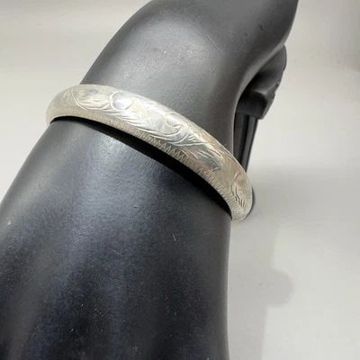 Sterling 925 Thailand Etched Floral Bangle Bracelet Safety Chain 7.25” 10mm Wide - Image 1 of 4