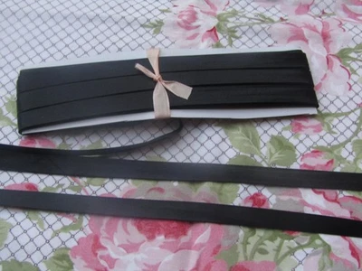 10 mètres de biais  ancien satiné replié  largueur 1,2 cm noir - Photo 1/3