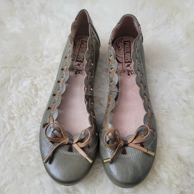 Zapatos planos para mujer Pikolinos con moño tacón bajo cuero verde talla 37/7 Foto 1 de 4