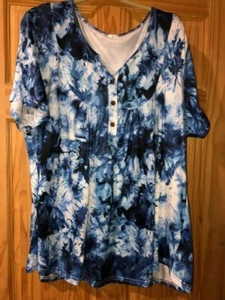 Women's 24W Plus Size Short Sleeve Blue Tye Die Buttons at Neck Line New w/o Tag - Picture 1 of 5