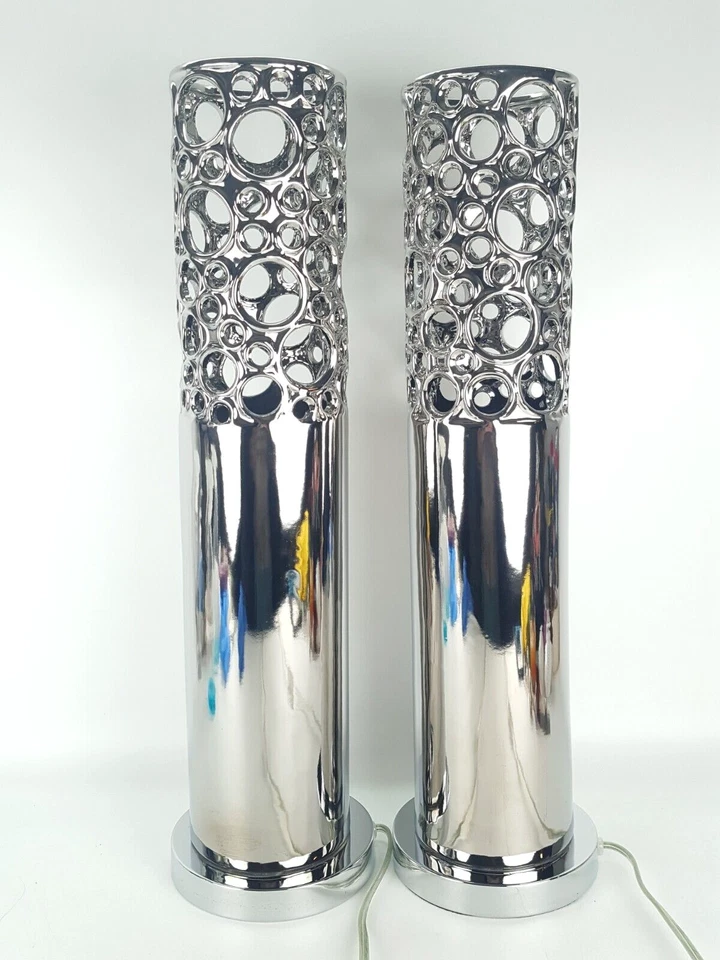 Par de Lámparas de Mesa Cerámica Cromo/Plata 23" Por Dimond Lighting, Modelo Roeder Foto 1 de 4