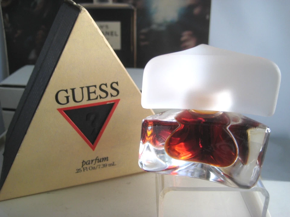 🎁90 Original Vintage Nuevo 0.25 OZ **PERFUME** Guess Marciano Twist perfume puro Foto 1 de 4