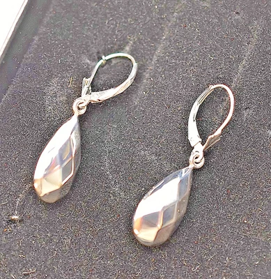 "" NOVO "" LINDOS BRINCOS PENDURADOS/GOTAS DE OURO BRANCO 14K MICHAEL ANTHONY # 176 - Imagem 1 de 4