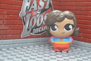 New DC Minis Micros Supergirl Mini Figure - Picture 1 of 1
