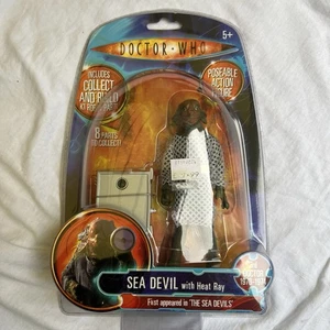NEW Sealed Doctor Who Sea Devil With Heat Ray Figure Character Options - Picture 1 of 14