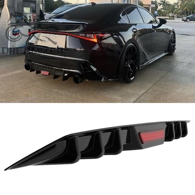 Difusor de parachoques trasero negro brillante para Lexus IS350 F Sport 6 labios de aleta con luces LED - Imagen 1 de 4