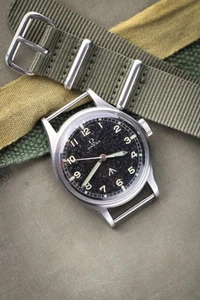 Omega Thin Arrow 6B/542 RAF Issue Wristwatch c.1953 - Picture 1 of 12