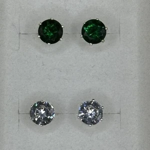 Hecho con cristales Swarovski® - Pendientes verde oscuro y cristal - Imagen 1 de 8