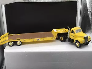 First Gear Cleary Brothers 1960 model B61 Lowbed tractor trailer oldstockchecked - Picture 1 of 12