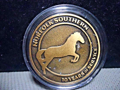 NORFOLK SOUTH 10 AÑOS DE SERVICIO - MEDALLÓN DE BRONCE EN PLÁSTICO HERMÉTICO Foto 1 de 4