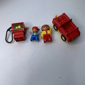 Lego Duplo RED FUEL GAS PUMP w/ Car. 2 Minifigures - Women & Child Set - Vintage - Picture 1 of 4