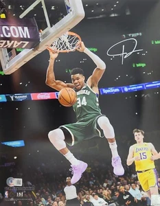 Milw Bucks 2021 NBA Champ GIANNIS ANTETOKOUNMPO Foto Firmada 11x14 #3 AUTOMÁTICA - BAJO - Imagen 1 de 1