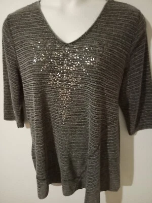 Top túnica para mujer One World Live & Let Live 2X gris plata tejido elástico tachonado Foto 1 de 4