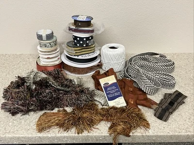 Lote mixto adornos, cintas, cintas, flecos, costura varios Lote Foto 1 de 4