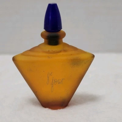 Mini eau de toilette vintage 8E Jour Yves Rocher tamaño de viaje 0,25 oz Foto 1 de 4