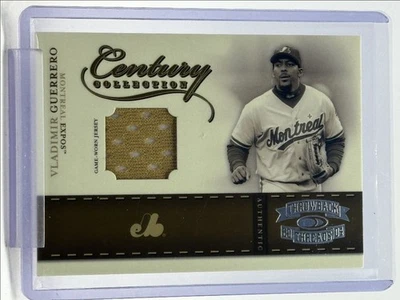 VLADIMIR GUERRERO 2004 DONRUSS HILOS RETRO PARCHE SIGLO/250 Q5997 Foto 1 de 2