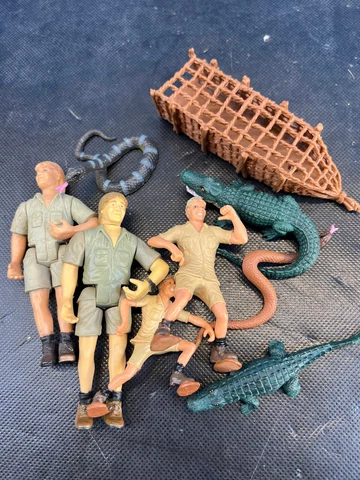 Crocodile Hunter Steve IrwinAction Figures Lot Croc Cage Snakes Cover