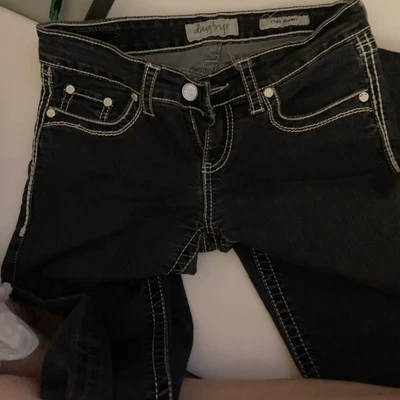 Daytrip Jeans Women’s 28L Jeans Dark Wash Lynx Skinny Low Rise Stretch Embroider - Image 1 of 4