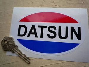 Par de pegatinas de autos clásicos de carreras ovaladas estilo antiguo DATSUN - Imagen 1 de 1