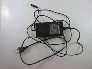 CARGADOR TOSHIBA PA3048U-1ACA 15V 4A ORIGINAL - Imagen 1 de 2