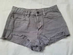 New FREE PEOPLE Women's 27 or 3/4 Raw Hem Gray Denim Jean Shorts Button Fly $68 - Picture 1 of 5