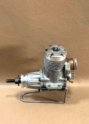 Excellent K&B 6.5cc CL  Glow Model Airplane Engine - image 1 of 3