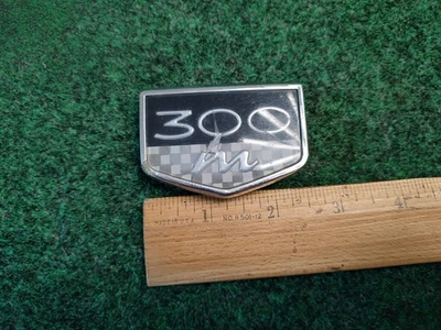Chrysler 300 M 1999-2004 emblema logotipo símbolo insignia guardabarros cromo 04805287AD 4S8 Foto 1 de 4