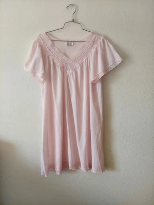 Camisón Kelly Reed grande rosa ribete de encaje con bordado manga corta vintage Foto 1 de 4