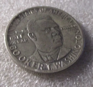 1946 Booker T Washington half dollar. Silver - Picture 1 of 8