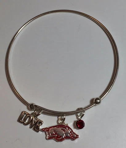 New Love Arkansas Razorbacks Wire Bangle Charm Bracelet,Gift for Her Mom Cover