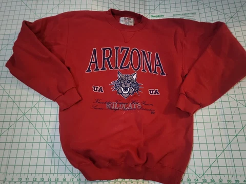 Vintage 20 20 HVYWT UofA Arizona Wildcats Red Adult Medium Sweatshirt champion Cover