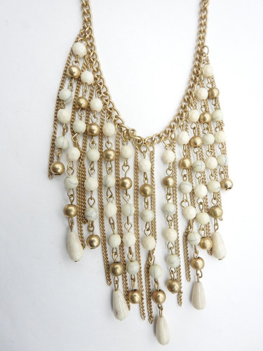 OFF WHITE Off White Gray Marbled Plastic Beaded G Tone Chain Fringe Necklace Vintage