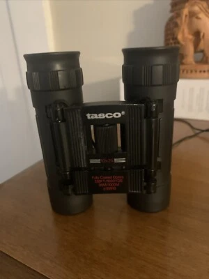 Tasco 10x25 Binoculars 168RB Folding Compact without Carrying Case Coated Optics - Image 1 of 4